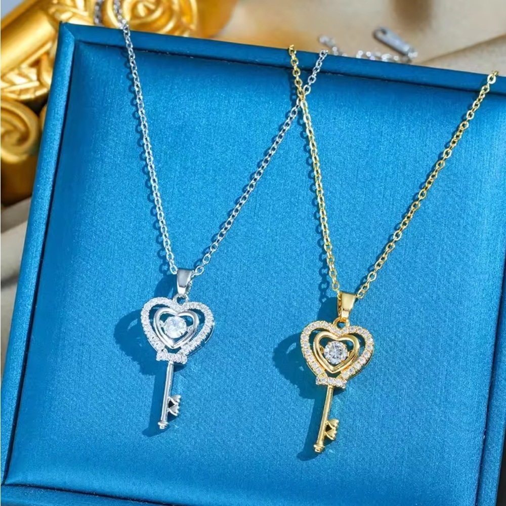 18K Gold Heart Key Diamond In Motion Minimalist Pendant Necklace No Fade - Picture 4 of 6